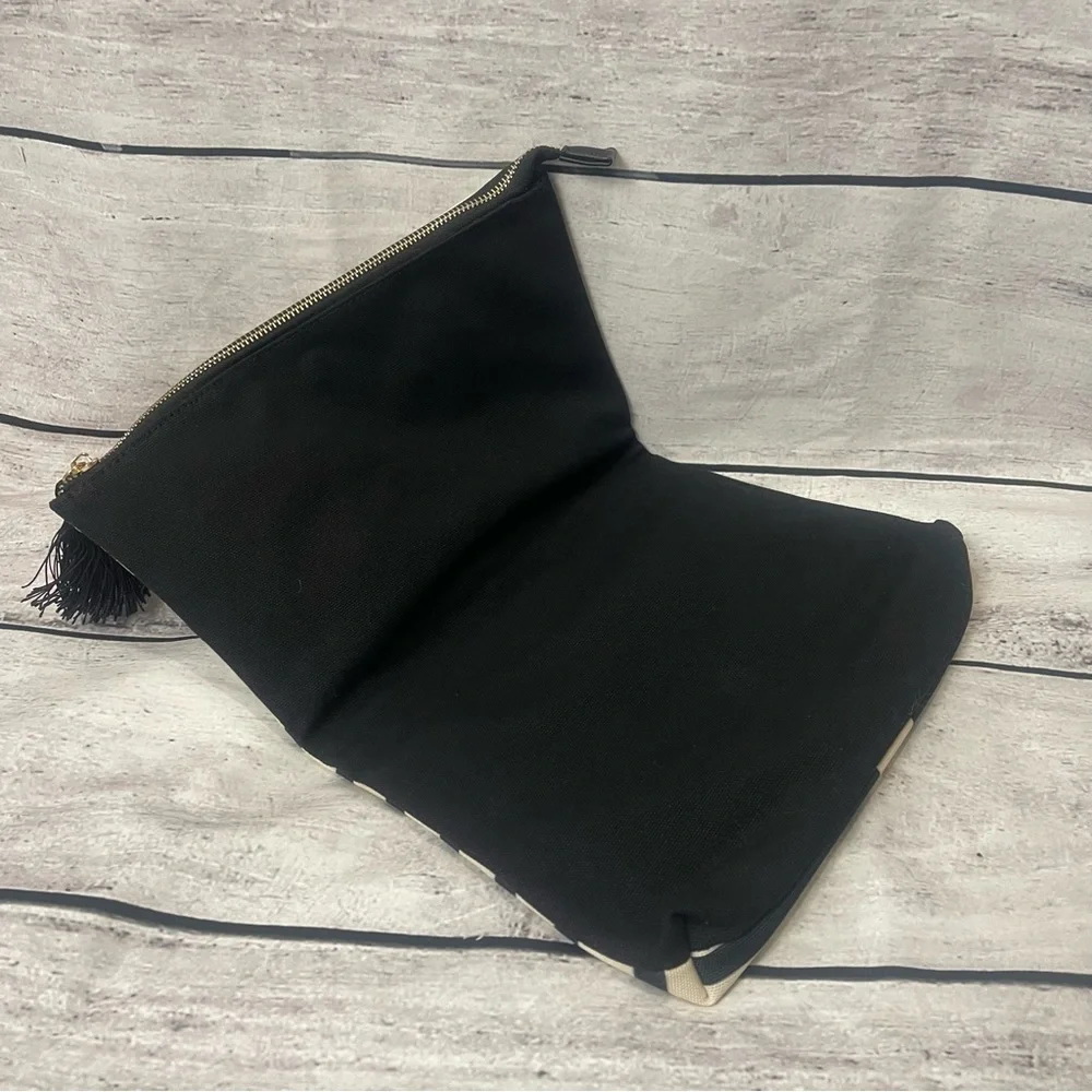SUMMER & ROSE CANVAS FOLD OVER CLUTCH NWOT